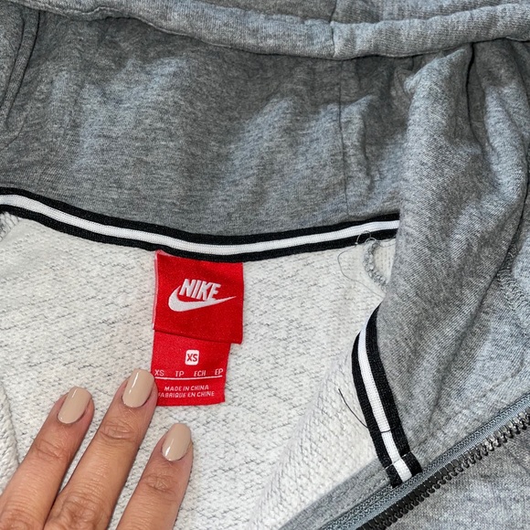 Nike Rally Sweater - Picture 3 of 4